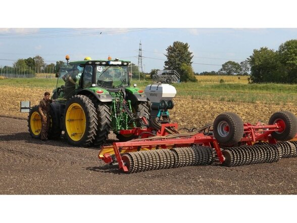 Pneumatinė sėjamoji VENTO® 12V 1 Pneumatinė sėjamoji VENTO® 12V 1
